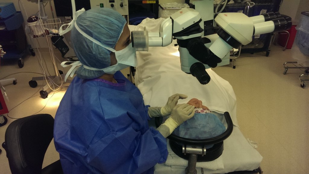 Dr. Heeral Shah performing cataract surgery